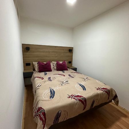 Carapan Apartamento Kruševac Exterior foto
